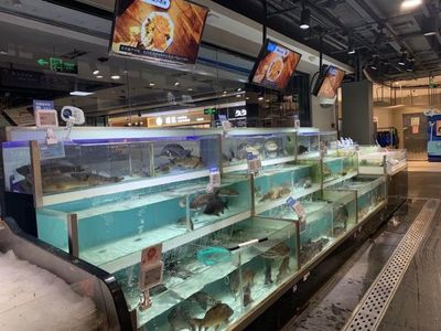 線下頻頻閉店，線上轉(zhuǎn)型“遇阻”，永輝超市賣(mài)場(chǎng)模式如何破局水產(chǎn)品零售？